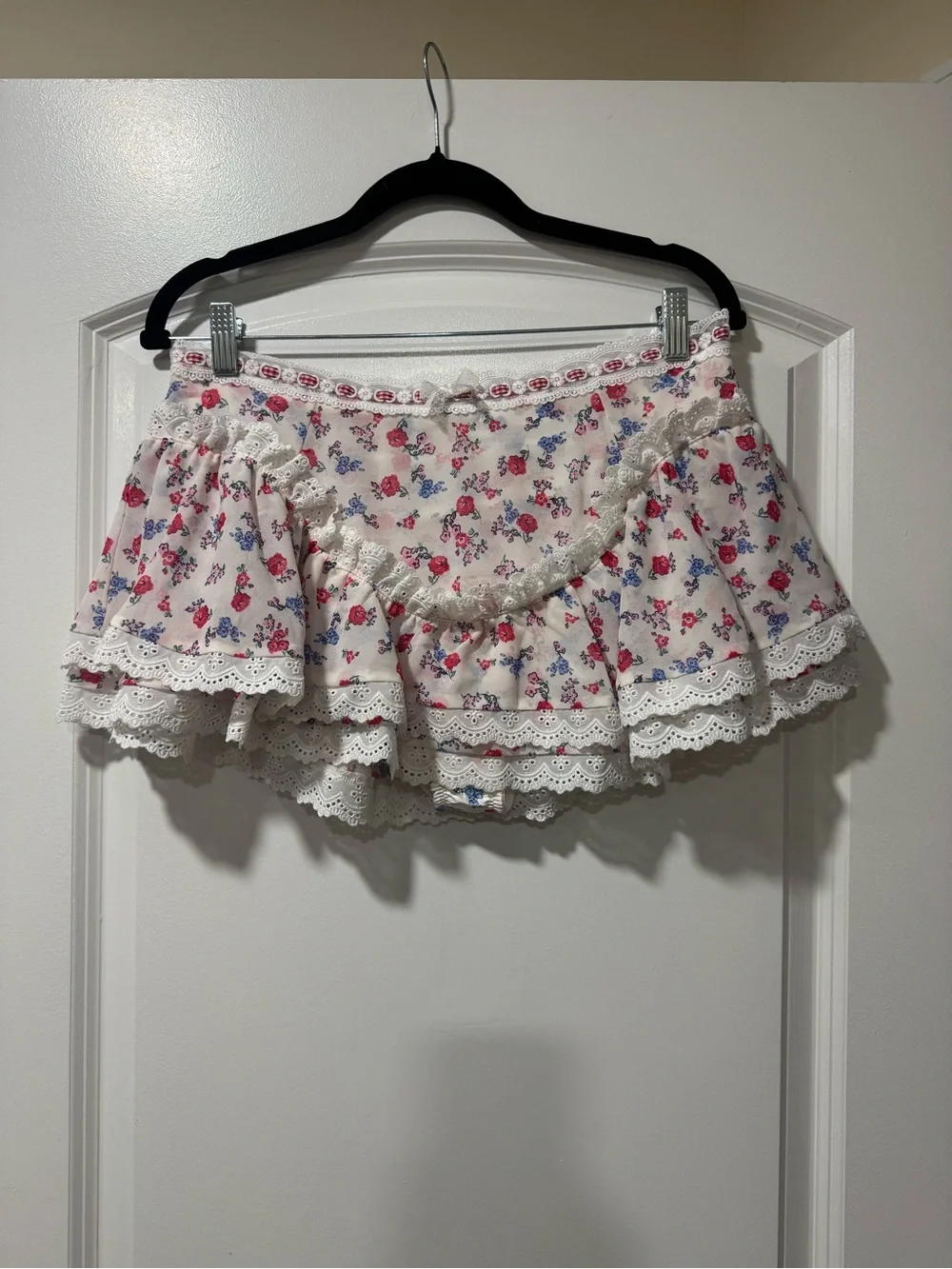 For Love And Lemons Ditsy Day White Mini Skirt with Red and Blue Floral Print - Picture 3 of 8